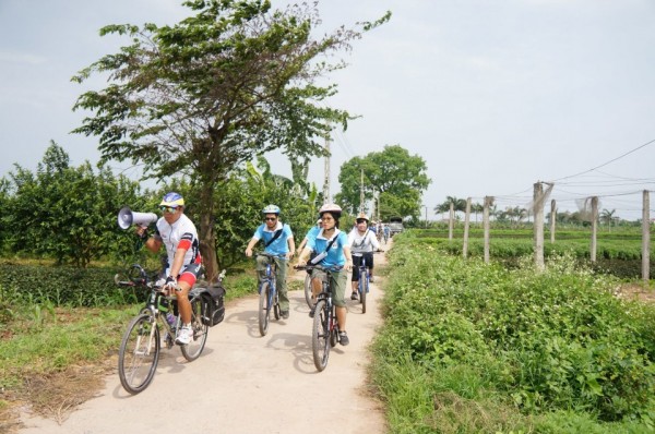 A cycling countryside Hanoi trip